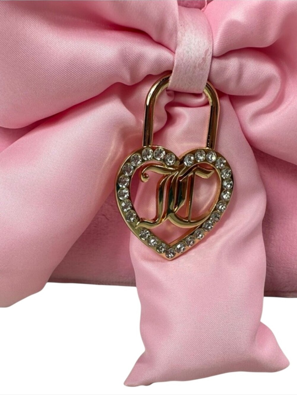 💕▪️Juicy Couture ▪️velour Soft Pink Satin Bow Cosmetic Case with Heart Charm - Picture 2 of 3